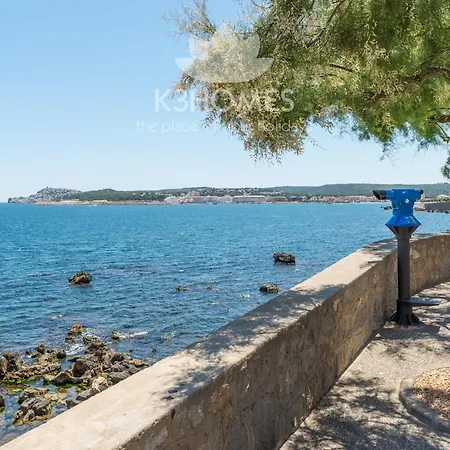 Montse For 6 People L'Escala